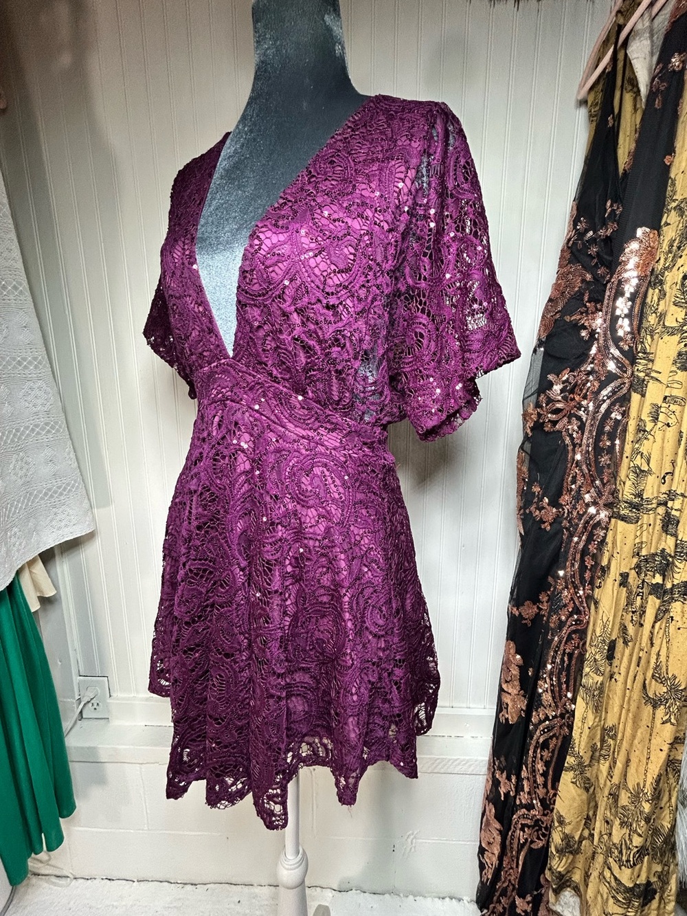 GORGEOUS Plum purple deep v open back Lace sequin dress